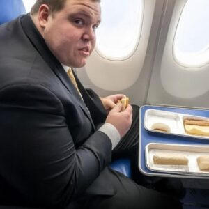 Arrogant Passenger Ate My Plane Meal – Karma Didnt Let It Slide